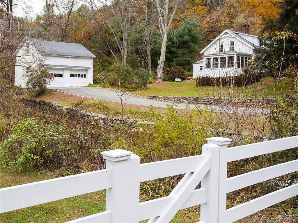 Building photograph for 194 DUGWAY ROAD
